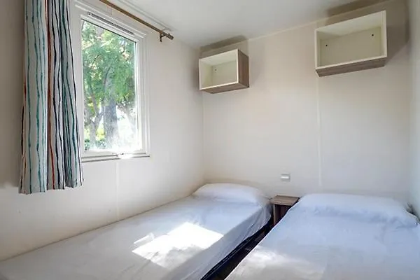 مكان تخييم Homair Mobil-Homes Camping Les Avignon فينوف ليز أفيجْنْ