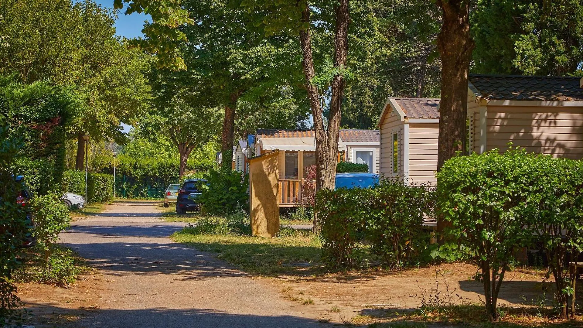 Homair Mobil-Homes Camping Les Avignon فينوف ليز أفيجْنْ